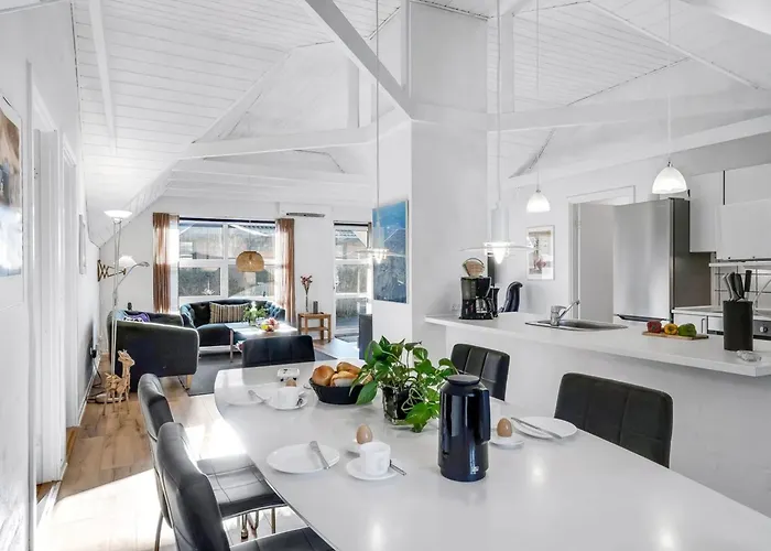 Malti - 1-3km From The Sea By Interhome *